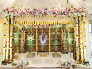 ทองมาเลย์เมย์เมย์ชุดรูปแบบอิมพีเรียลทามิลนกยูงตกแต่งเวทีงานแต่งงานศรีลังกันดั้งเดิมสำหรับกรอบด้านหลังที่สง่างาม - Product Image 5