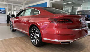 Auto Usata in Ottime Condizioni 2022 <span class=keywords><strong>Volkswagen</strong></span> <span class=keywords><strong>Arteon</strong></span> 2.0T SEL R-Line 4Motion Sedan, Spedizione in Tutto il Mondo - Product Image 6