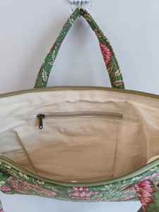 Sac pour ordinateur portable matelassé floral vintage de haute qualité fait à la main avec fermeture éclair et poignée pour les voyages - Product Image 2