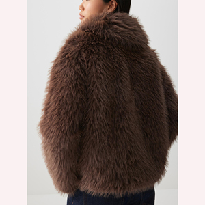 Veste en fausse fourrure à la mode pour les femmes en gros manteau d'hiver moelleux personnalisé veste de mode surdimensionnée pour les femmes oem odm - Product Image 4