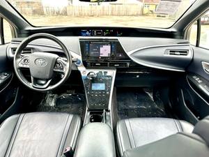 Increíble Toyota Mirai 2017 con Transmisión Automática - Product Image 2