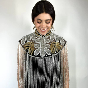 Cape burlesque asymétrique élégante avec paillettes de perles brodées pour les occasions de club festif se fixe au cou - Product Image 1