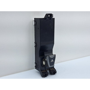 BOUTON ARRIÈRE GAUCHE HYUNDAI Santa Fe 4ème Série 935802W500 D4HB (12>18) - Product Image 2