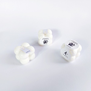Bougie à bulles d'aromathérapie indonésienne faite à la main en Offre Spéciale Harmonie dorée richement parfumée pour les occasions de Noël - Product Image 2