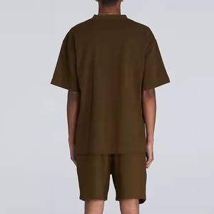 Ensemble short et t-shirt en tricot surdimensionné de style décontracté pour hommes, col en O personnalisé, couleur unie, très personnalisé, été - Product Image 4