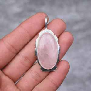 Colgante de cuarzo rosa hecho a mano con piedras preciosas, joyería de plata de ley 925, regalo para mujeres, elegante y único - Product Image 2