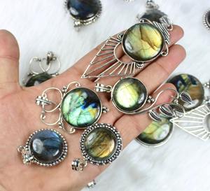 สร้อยคอสเตอร์ลิงเงินดีไซน์เนอร์พร้อมจี้สลักฝาแบบลาบราดอไรต์และเครื่องประดับชุบสวยงามขายส่ง - Product Image 4