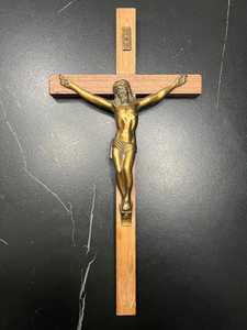 Crucifix religieux chrétien en laiton et bois artisanal, décoration murale pour l'autel de l'église, la maison - Product Image 5