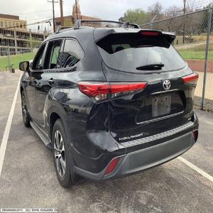 EXCELENTE ESTADO Toyota Highlander XLE 2022 - Product Image 2