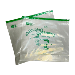 Logo personnalisé mat impression PE fermeture éclair poly givré fermeture éclair sac d'emballage en plastique sac pour vêtements pochette Vietnam - Product Image 1