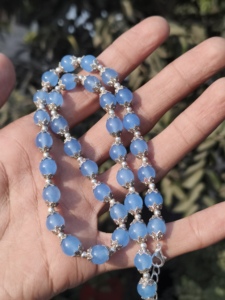 Collier en chalcédoine bleu lac noué à la main, colliers fins à perles - Product Image 3