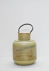 โคมไฟโลหะขนาดเล็กสำหรับวางเทียนชาแบบมีรูขนาดเล็กทำจากโลหะมีรูดีไซน์ที่ไม่เหมือนใคร - Product Image 2