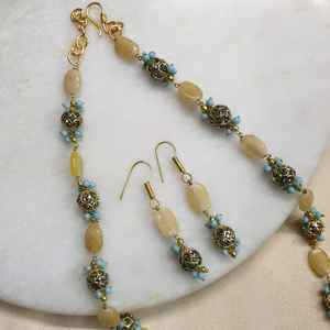 Ensemble de bijoux de mode collier de perles jaunes et turquoises antiques - Product Image 4