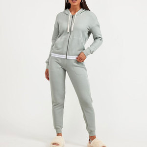 Ensemble de survêtement pour femme en molleton personnalisé, uni, brodé, court, 2 pièces, pour l'hiver et l'automne - Product Image 1