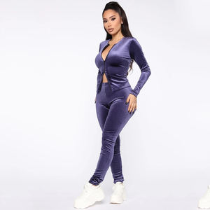 Nueva llegada chándales de terciopelo para damas bordado de cadena logotipo personalizado ropa activa mujeres chándal de terciopelo - Product Image 5