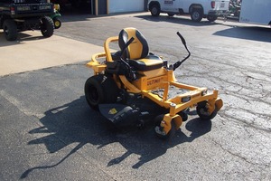 Tondeuse à gazon haute performance Cub Cadet ULTIMA ZT1 54P 2022, équipée d'un plateau de coupe de 54 pouces fabriqué en acier, alimentée par un moteur à essence de 23 ch. - Product Image 3