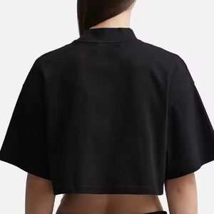 Top elegante de manga corta con camisetas recortadas para mujer OEM para uso informal y activo - Product Image 3