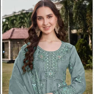 Festive Wear Organza Shalwar Kameez avec belle broderie Khatli Work Santoon Bottom et Organza Dupatta A Must Have Ethnic - Product Image 1