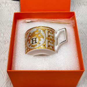 Graceful Decal Design Bone <strong>China</strong> Coffee <strong>Cup</strong> Restaurant Ceramic Gold Tea <strong>Cup</strong> Sets Luxury Saucer Business Gifts - Product Image 6