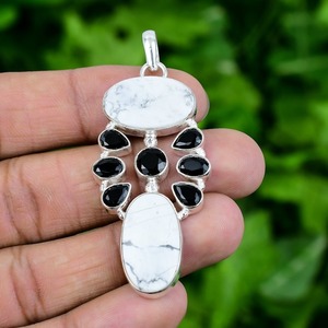 Pendentif en pierre d'howlite pour femmes, bijoux de style bohème en argent, bijoux en argent sterling 925, pendentif tendance fait à la main, cadeau pour elle - Product Image 3
