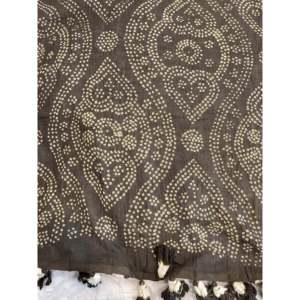 Pañuelo cuadrado de algodón Bandhani con pompones, color caqui oscuro, con estampado digital de leopardo y letras, de tela vaquera y gasa, dibujado a mano, pañuelo musulmán. - Product Image 5