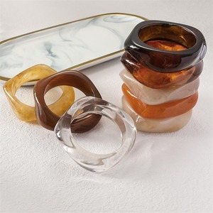 Custom Handmade <b>Resin</b> <b>Mold</b> with Dried Flowers Round Shape Fashion Style Hand Modeling Technique for Wedding & Party Decor - Product Image 5