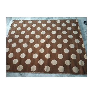 Alfombra Kashmiri Bordada de Calidad de Exportación India a Precio de Mayoreo para Uso Doméstico de Proveedor Indio - Product Image 1