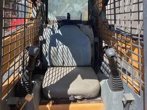 Cargadora Compacta Case 75XT de 2001: Potente Máquina de Tamaño Mediano con Rendimiento Comprobado en Sitios de Trabajo - Product Image 6