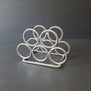 Porte-serviettes en métal de qualité supérieure avec des détails uniques pour les tables de cuisine, les réceptions de mariage et les arrangements de fête - Product Image 5