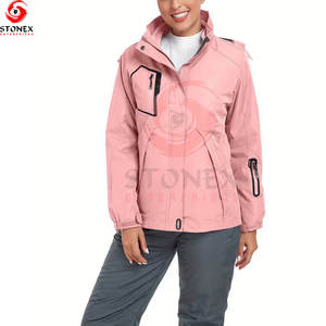 Chaquetas Softshell Impermeables de Invierno para Mujer, Hechas en Pakistán, Talla Grande, para Exteriores, con Capucha, Cuello Transpirable, Logotipo Tejido en la Parte Delantera - Product Image 3