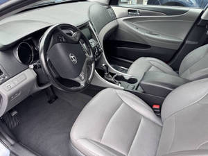 Hyundai Sonata 2013, conduite à gauche, moteur 2.4L (200 ch) ou 2.0L Turbo - Product Image 2