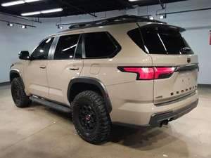 Toyota 4Runner TRD Pro 2024 d'occasion, boîte manuelle, conduite à gauche, sièges en tissu, SUV à vendre - Product Image 3