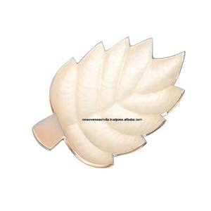 Bandeja Decorativa de Lujo con Forma de Hoja, Recubierta de Esmalte Premium, de Aluminio, para Servir Frutos Secos, Aperitivos, Galletas y Dulces - Product Image 4