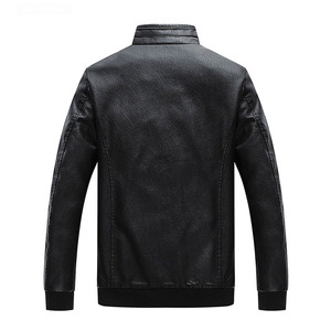 Veste d'hiver pour homme avec un style sportif inspiré du design intemporel d'une veste en cuir - Product Image 4
