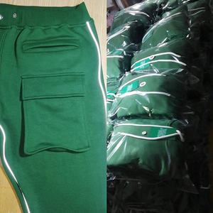 Ensemble deux pièces unisexe personnalisé de grande taille Survêtement décontracté respirant et réfléchissant pour hommes et garçons Joggers d'été Shorts à capuche 2 pièces - Product Image 2