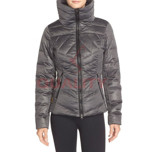 Chaqueta de equitación duradera para mujer hecha con material impermeable, costuras reforzadas, cremallera segura, Forro cálido y ajuste flexible - Product Image 4