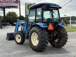 Tractor Agrícola LS MT122 2023 de 33HP con Cargador/Cucharón de Acoplamiento Rápido 4x4 en Excelente Estado, Listo para Trabajar, Funciona Perfectamente - Product Image 6