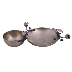 Support en métal aluminium en forme de fleur de luxe moderne avec bols de service de taille personnalisée pour les fêtes et l'affichage de fruits sur la table à la maison - Product Image 2