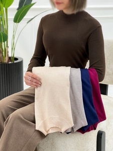 Suéter Ligero Informal de Punto con Cuello Alto para Mujer, Manga Larga, Corte Ajustado, Liso, con Logotipo Personalizado, Fabricación de Ropa OEM ODM - Product Image 5