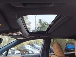 Lexus RX 350 Premium AWD SUV 2023, automatique, sièges en cuir, toit ouvrant, caméra arrière 360°, moteur turbo 8L - Product Image 5