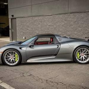 Porsche 918 Spyder 2015 en perfecto estado · Coupé · Fibra de carbono · Tracción en las cuatro ruedas - Product Image 1