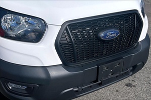 Fourgon utilitaire Ford Transit-150 d'occasion 2023 - Prêt à être expédié - Product Image 2