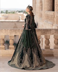 Robe de mariée élégante en satin traditionnel turc, qualité supérieure naturelle, design artisanal pour les mariages, les fêtes et les occasions spéciales - Product Image 2