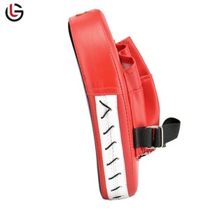 Almohadillas de enfoque de cuero ajustables para entrenamiento de perforación Muay Thai con logotipo personalizado Taekwondo MMA Boxing - Product Image 2
