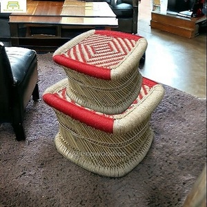 Design moderno Praça Em Forma Vermelha PVC Footrest Otomano Console Confortável Sentado Stool Woven Top Portátil Osso Embutimento Sala - Product Image 6