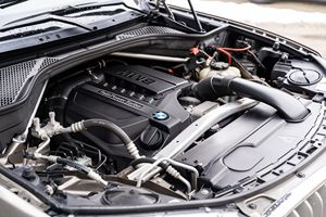 BMW X5 xDrive35i del 2017 <span class=keywords><strong>Usata</strong></span> in Ottime Condizioni, Motore Turbo a 6 Cilindri, Colore Atlas Cedar Metallic, Interni Mocha, Pacchetto Clima Freddo - Product Image 6