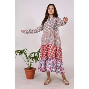 Robe longue en coton bohème pour femme, robe longue en patchwork floral fait à la main pour l'été, le festival et les tenues quotidiennes - Product Image 4