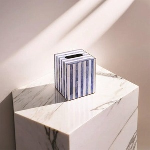 Porte-mouchoirs en nacre |   Boîte décorative en coquillage de qualité supérieure - Product Image 2