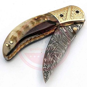 Couteau pliant en acier damas avec logo personnalisé | couteau pliant de haute qualité utilisé quotidiennement avec pochette en cuir et manche en bois - Product Image 2