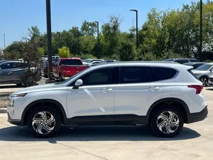 2023 Hyunda SANTA FE SEL 2,4 - Product Image 4